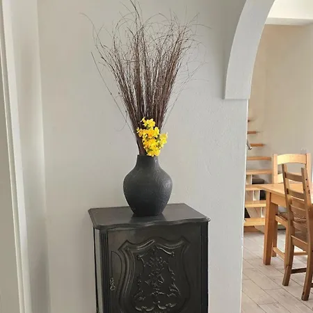 Pool - Parking - Bbq - Garden - Wifi - Sleeps 7